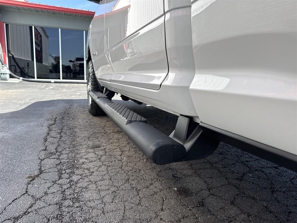 RAM 2500 Tradesman 4x4 Crew Cab 6'4" Box 2021