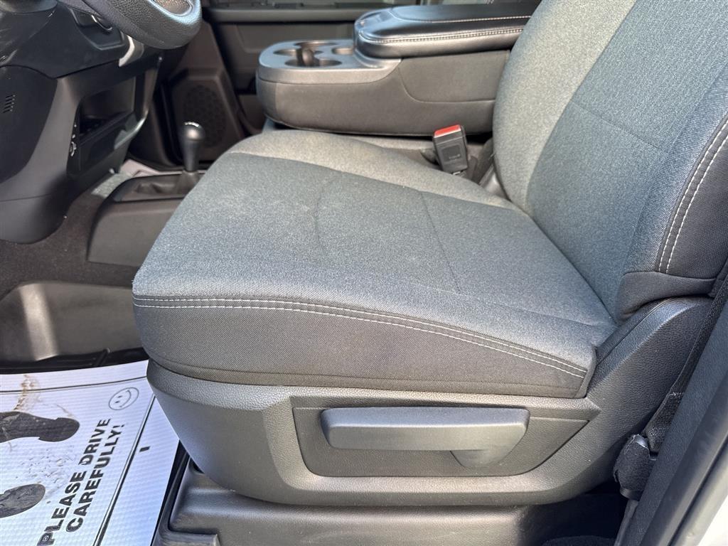 RAM 2500 Tradesman 4x4 Crew Cab 6'4" Box 2021