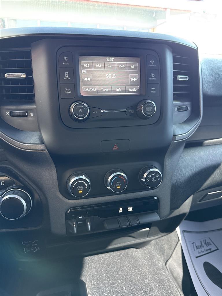 RAM 2500 Tradesman 4x4 Crew Cab 6'4" Box 2021