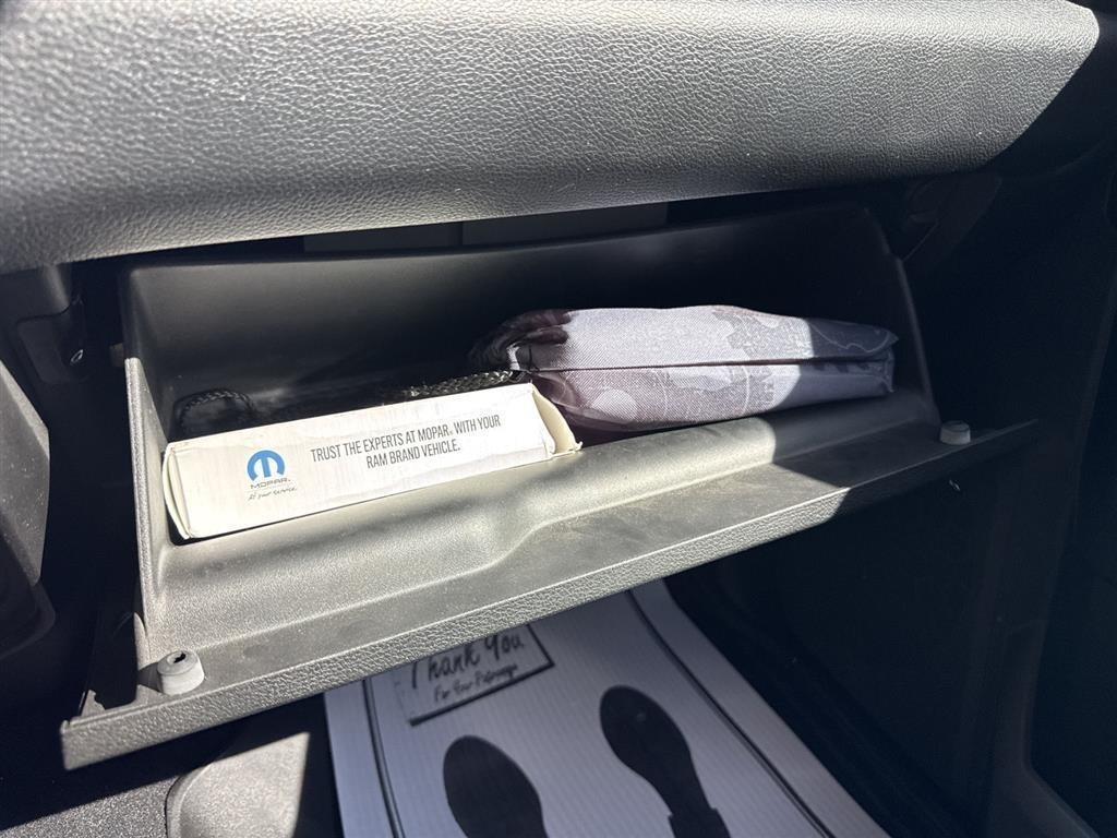 RAM 2500 Tradesman 4x4 Crew Cab 6'4" Box 2021