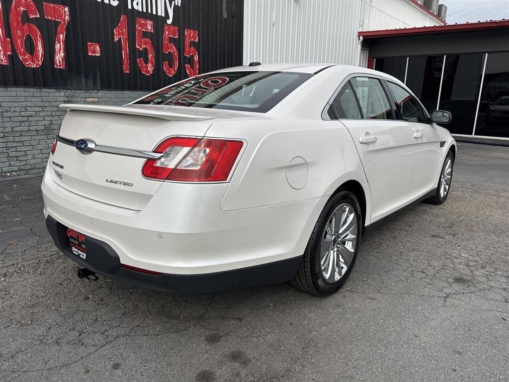 Ford Taurus 4dr Sdn Limited FWD 2012