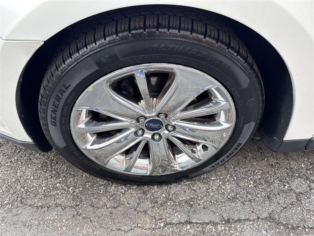 Ford Taurus 4dr Sdn Limited FWD 2012