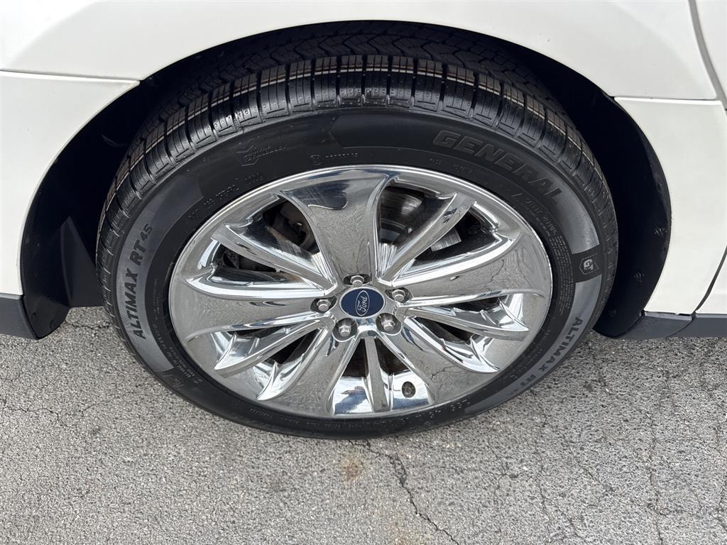 Ford Taurus 4dr Sdn Limited FWD 2012