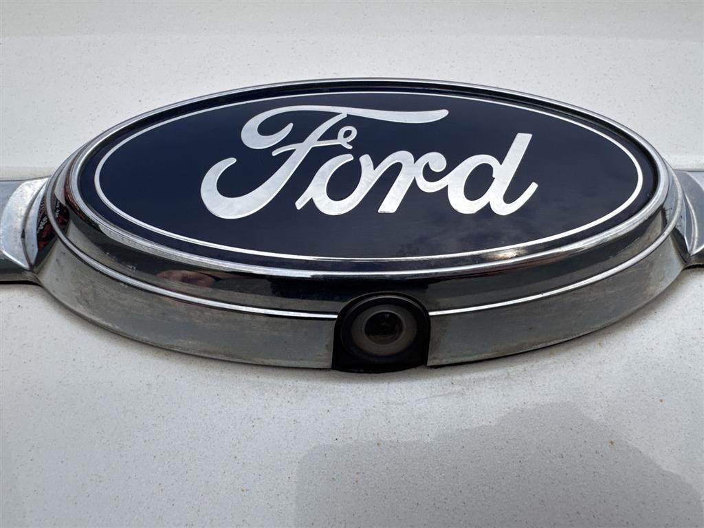 Ford Taurus 4dr Sdn Limited FWD 2012