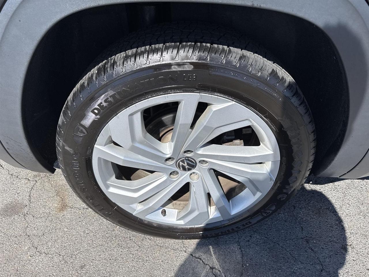 Volkswagen Atlas 3.6L V6 SE w/Technology 4MOTION *Ltd Avail* 2021