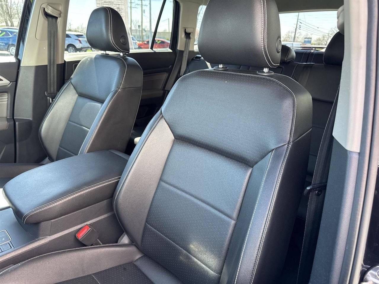 Volkswagen Atlas 3.6L V6 SE w/Technology 4MOTION *Ltd Avail* 2021