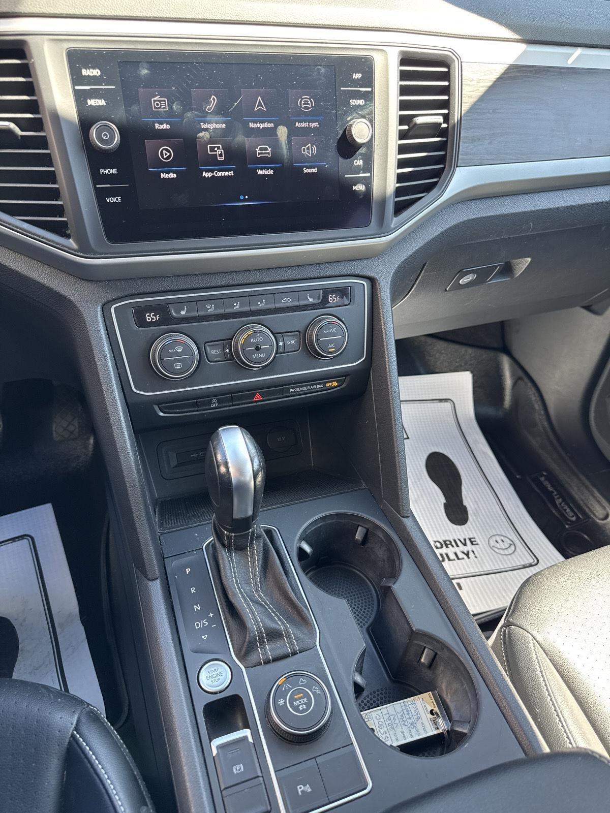 Volkswagen Atlas 3.6L V6 SE w/Technology 4MOTION *Ltd Avail* 2021