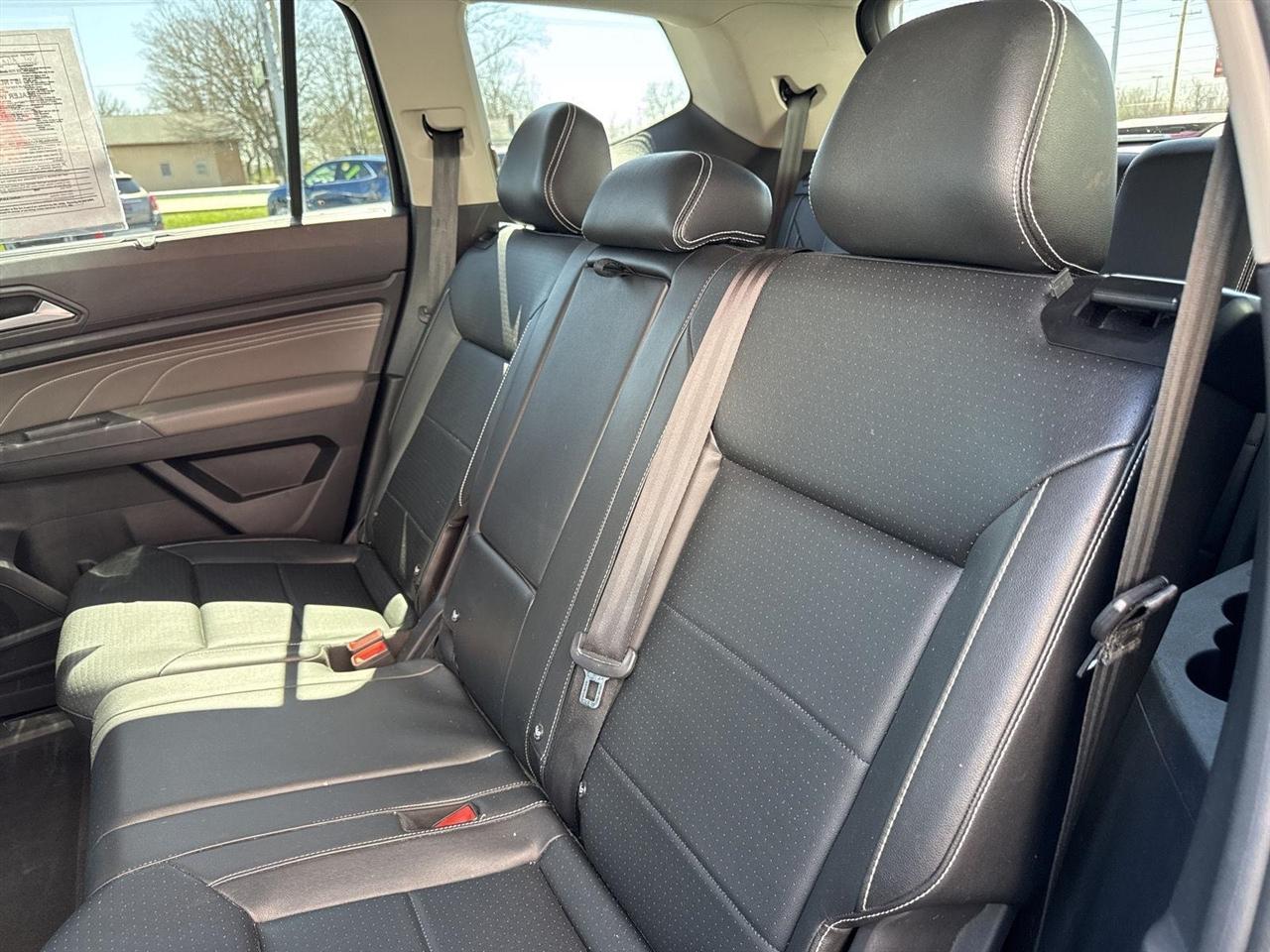 Volkswagen Atlas 3.6L V6 SE w/Technology 4MOTION *Ltd Avail* 2021