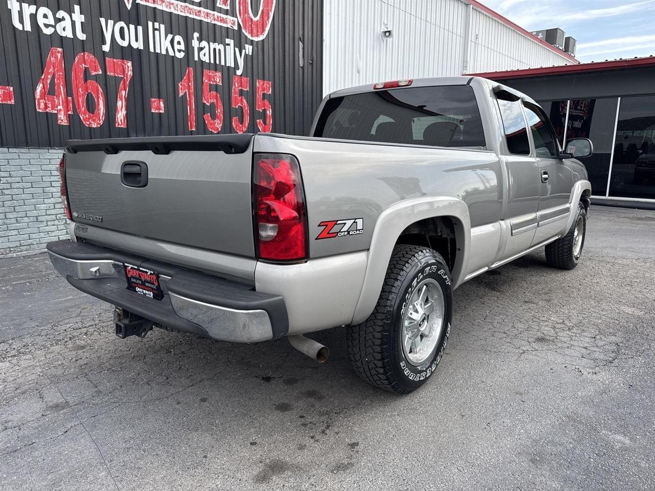 Chevrolet Silverado 1500 Ext Cab 143.5" WB 4WD LT1 2006