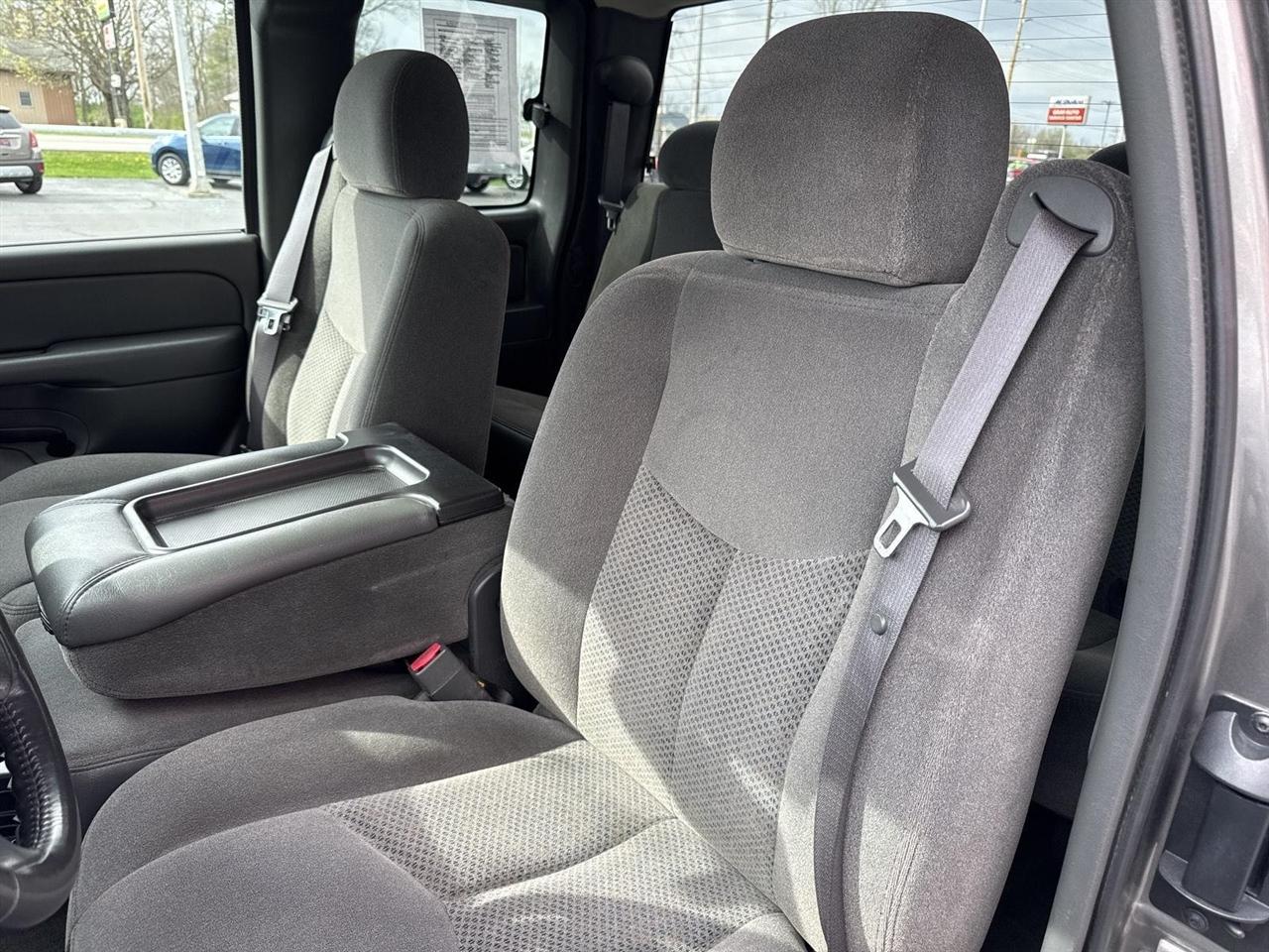 Chevrolet Silverado 1500 Ext Cab 143.5" WB 4WD LT1 2006