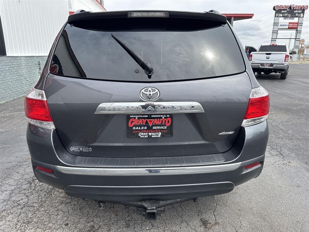 Toyota Highlander 4WD 4dr V6 (Natl) 2013