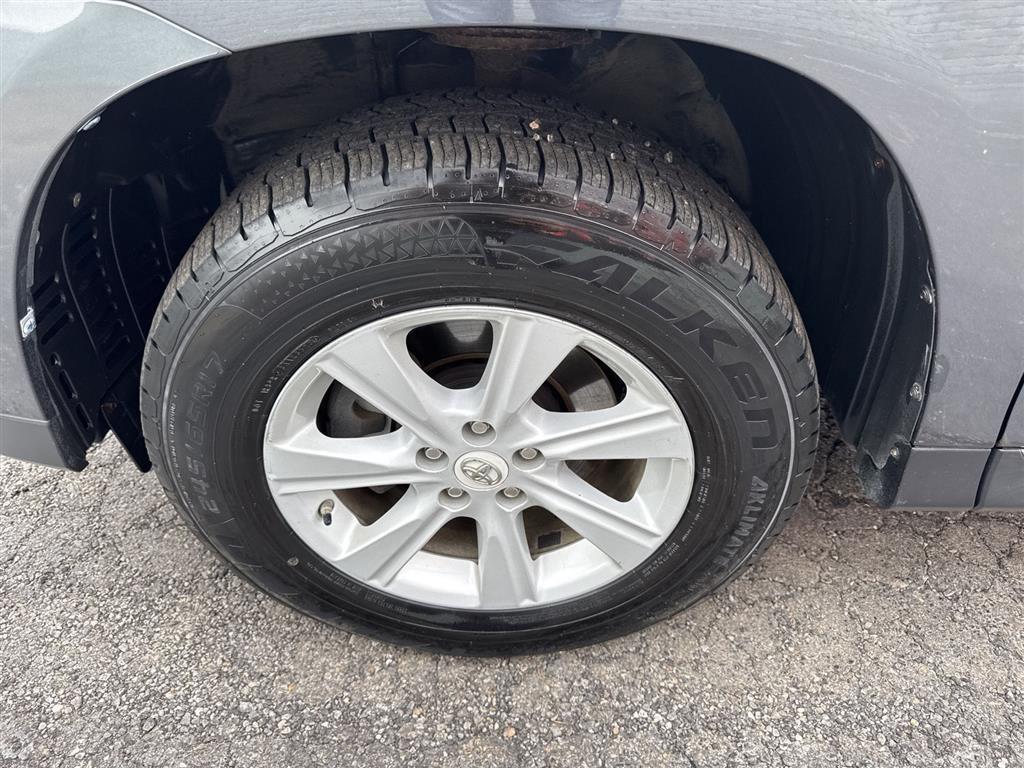 Toyota Highlander 4WD 4dr V6 (Natl) 2013