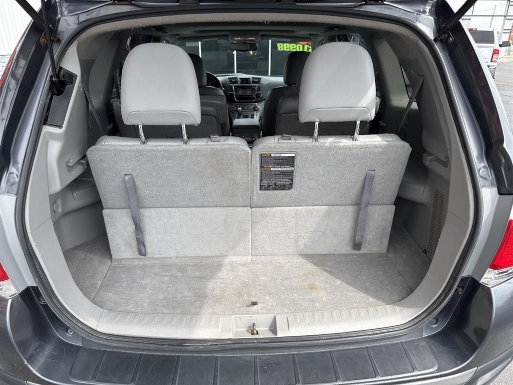 Toyota Highlander 4WD 4dr V6 (Natl) 2013