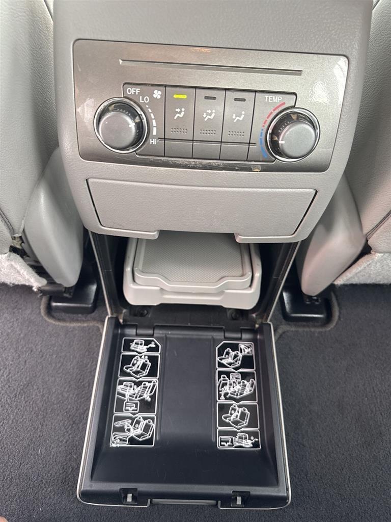 Toyota Highlander 4WD 4dr V6 (Natl) 2013