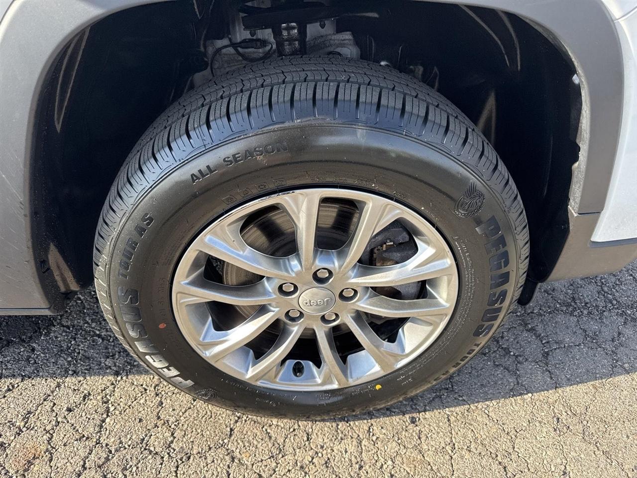 Jeep Cherokee Latitude Plus 4x4 2019
