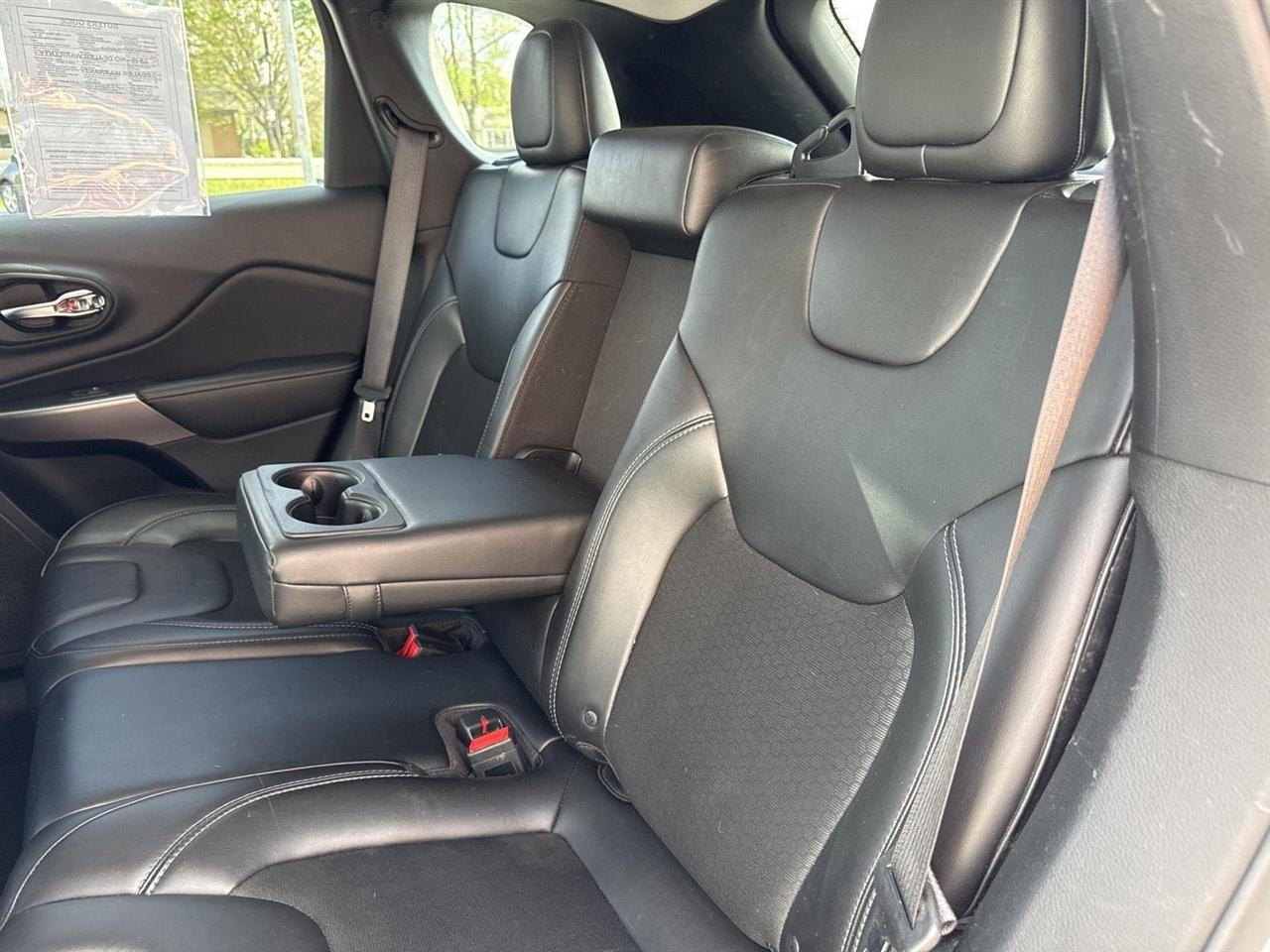 Jeep Cherokee Latitude Plus 4x4 2019