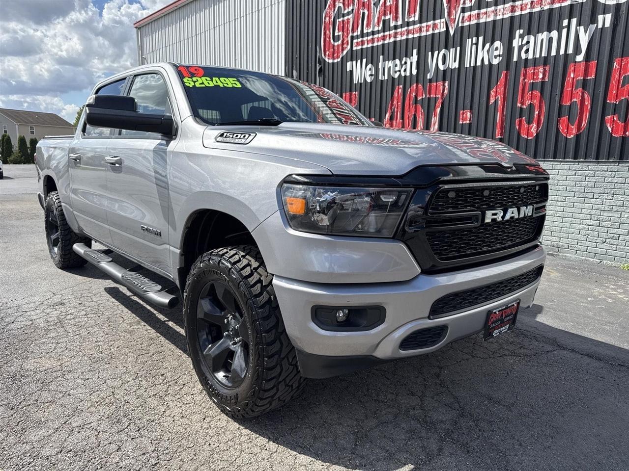RAM 1500 Big Horn/Lone Star 4x4 Crew Cab 5'7" Box 2019