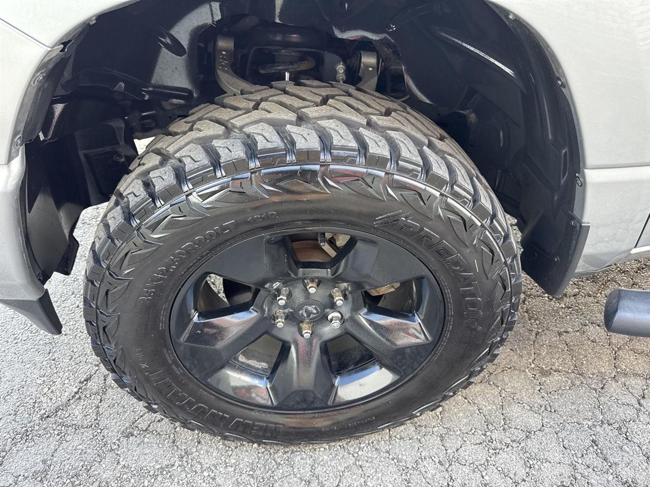 RAM 1500 Big Horn/Lone Star 4x4 Crew Cab 5'7" Box 2019