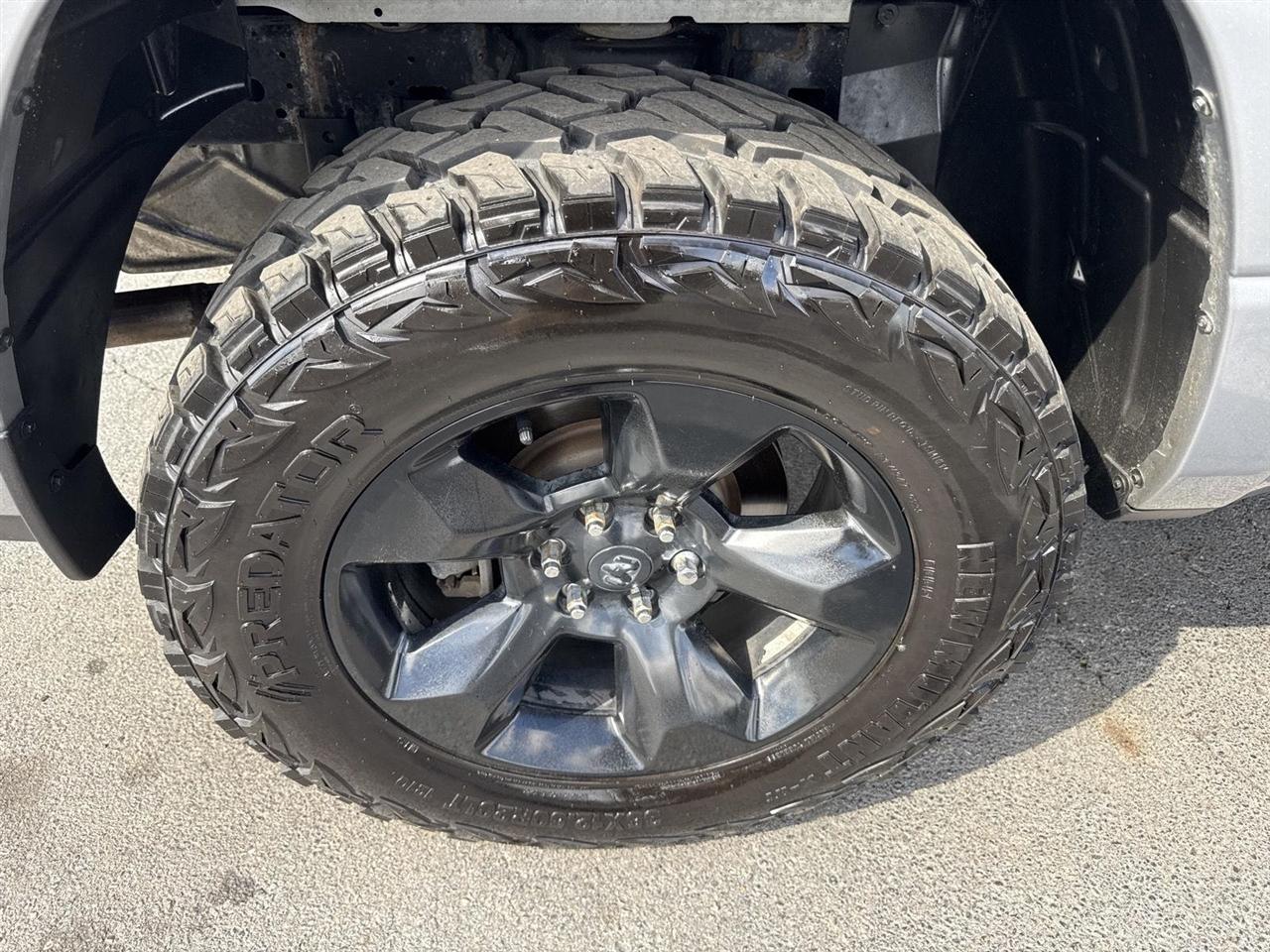 RAM 1500 Big Horn/Lone Star 4x4 Crew Cab 5'7" Box 2019