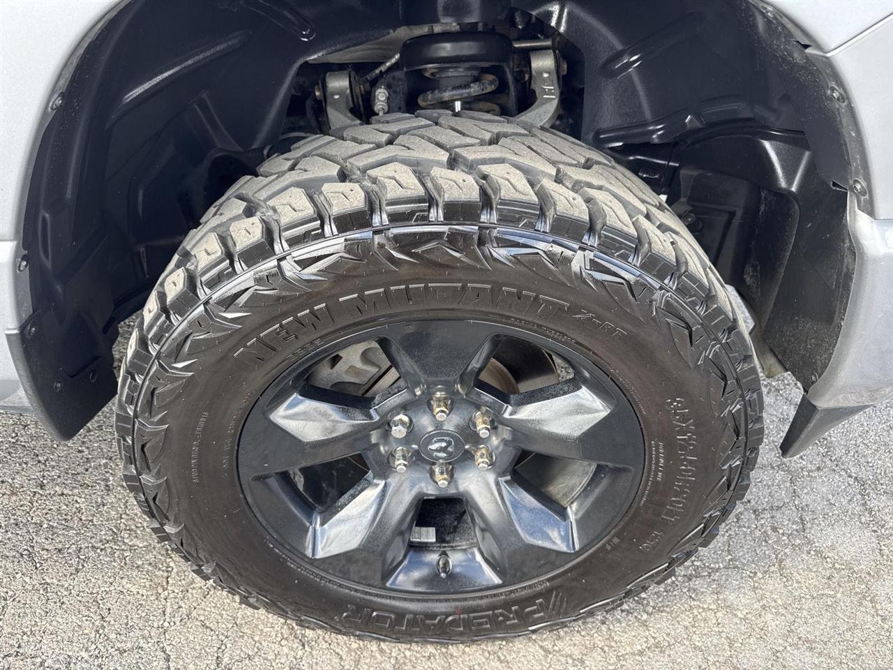 RAM 1500 Big Horn/Lone Star 4x4 Crew Cab 5'7" Box 2019