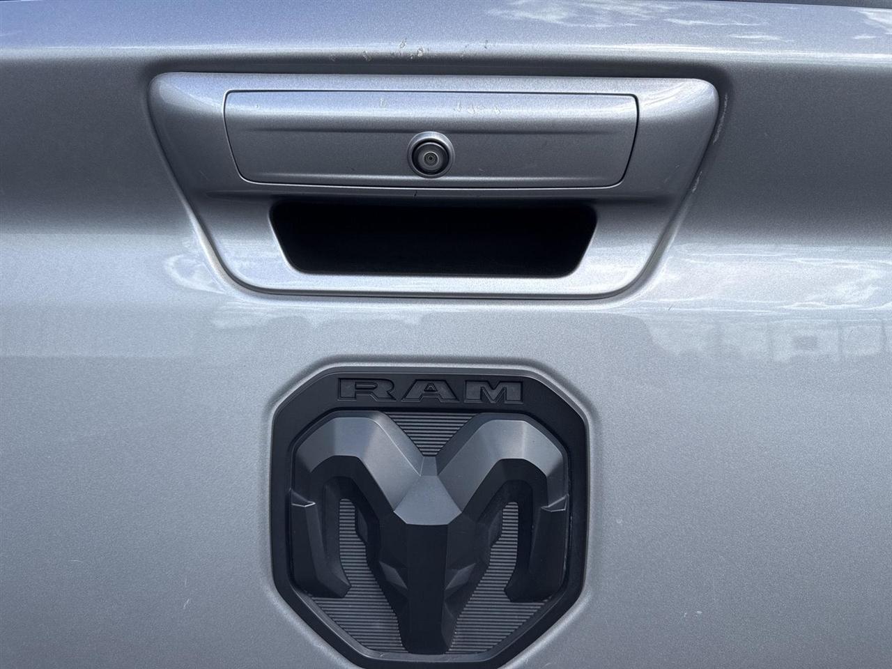 RAM 1500 Big Horn/Lone Star 4x4 Crew Cab 5'7" Box 2019