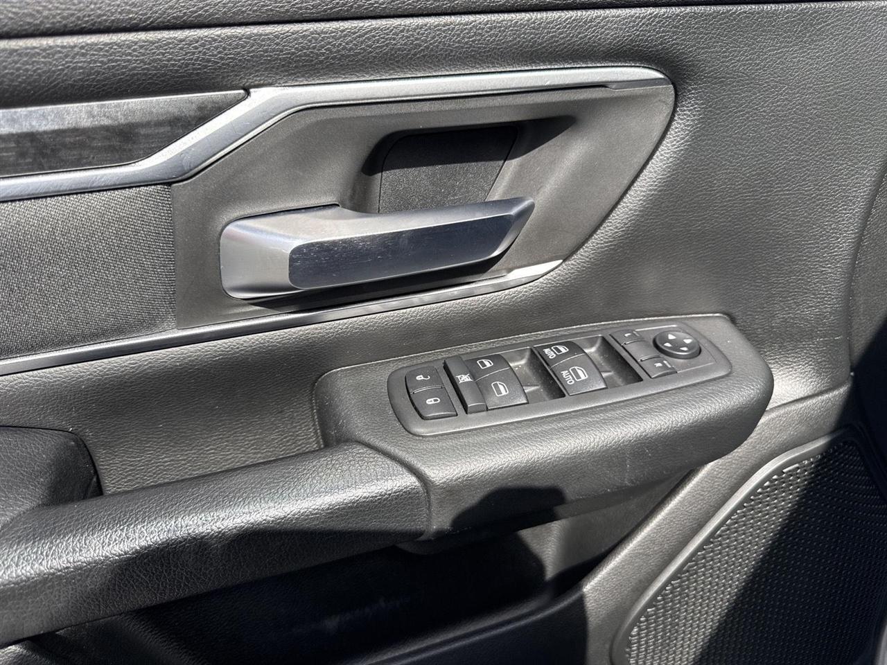 RAM 1500 Big Horn/Lone Star 4x4 Crew Cab 5'7" Box 2019