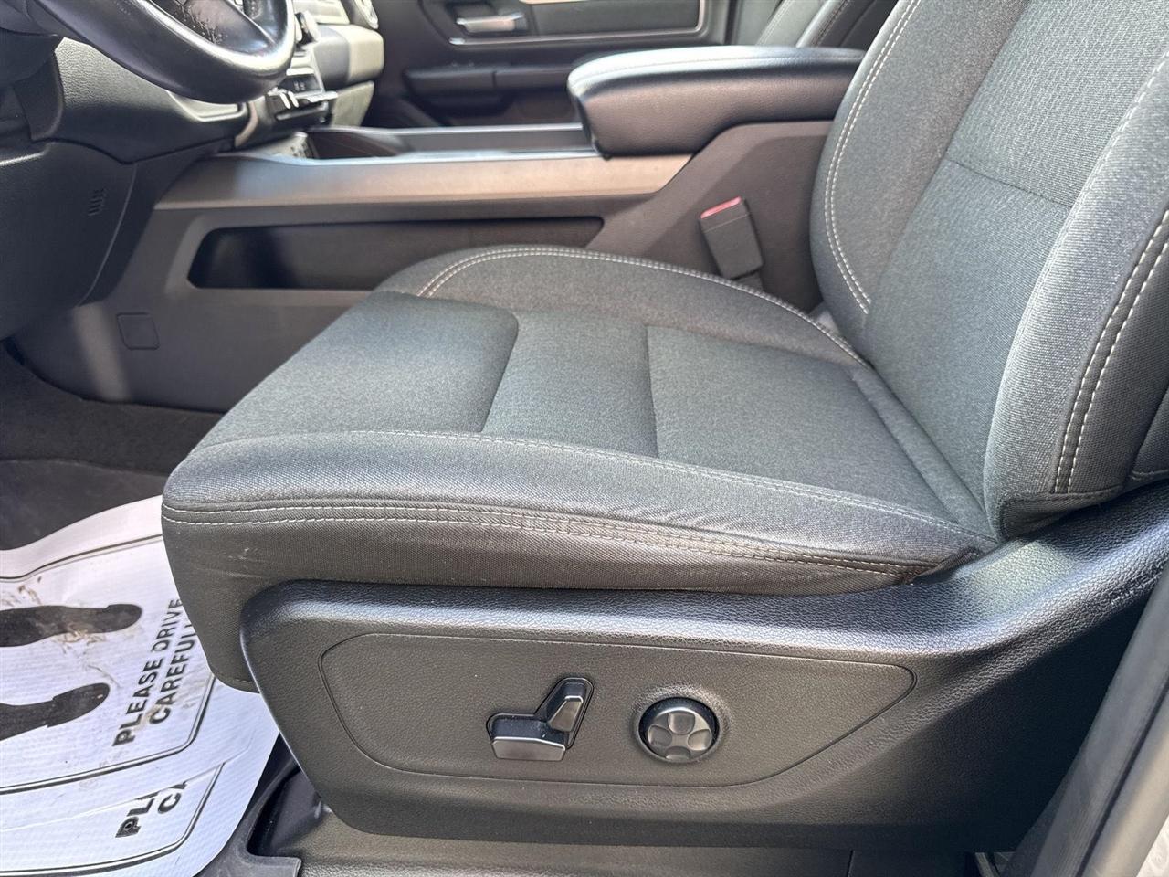 RAM 1500 Big Horn/Lone Star 4x4 Crew Cab 5'7" Box 2019