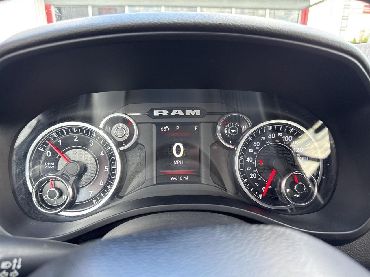 RAM 1500 Big Horn/Lone Star 4x4 Crew Cab 5'7" Box 2019