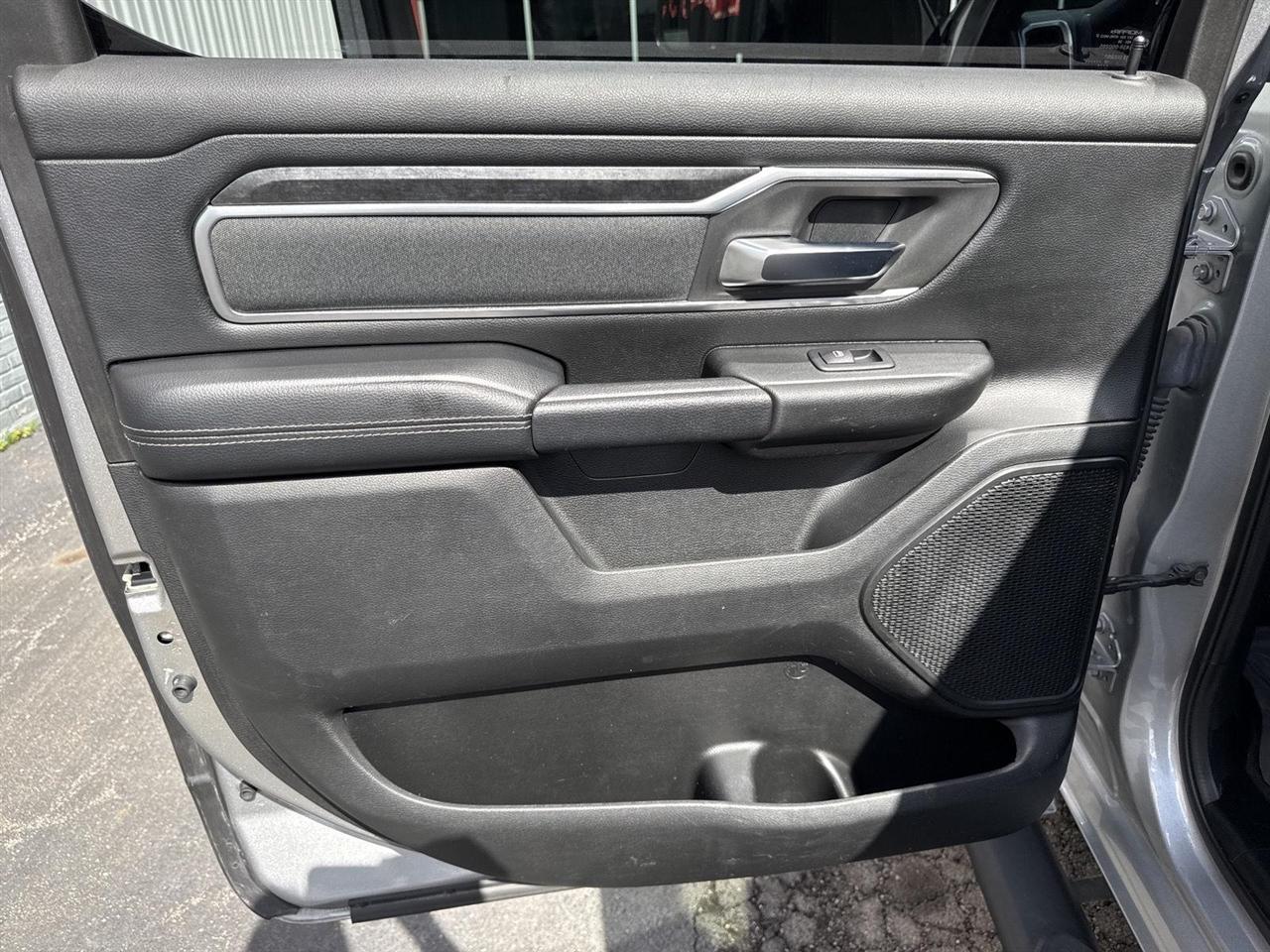 RAM 1500 Big Horn/Lone Star 4x4 Crew Cab 5'7" Box 2019