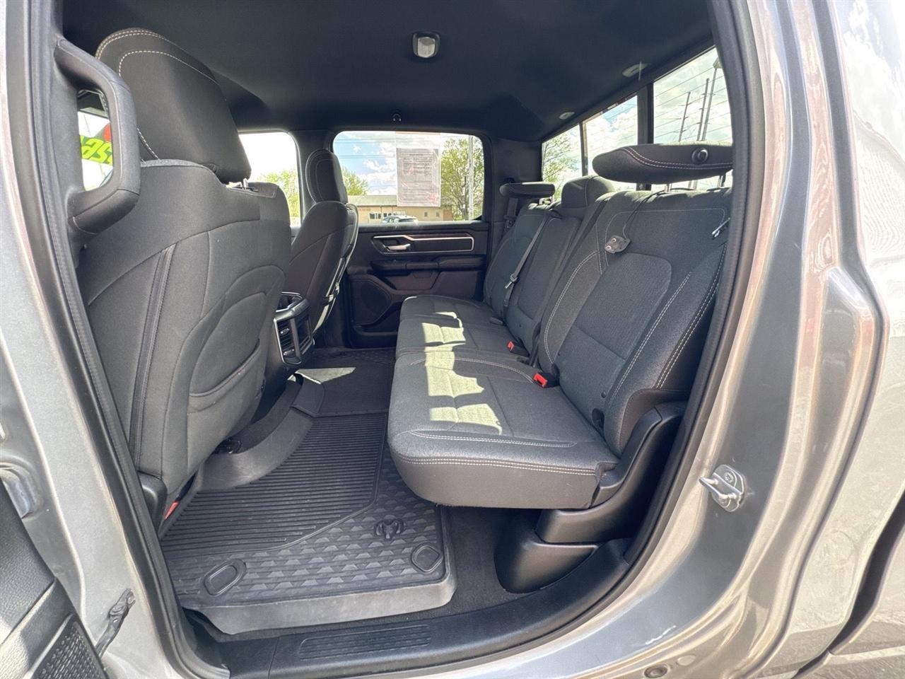 RAM 1500 Big Horn/Lone Star 4x4 Crew Cab 5'7" Box 2019