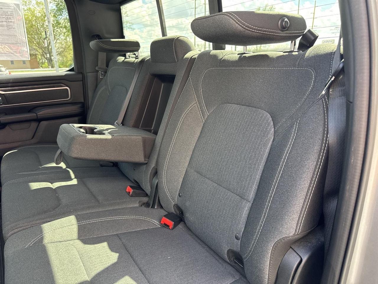 RAM 1500 Big Horn/Lone Star 4x4 Crew Cab 5'7" Box 2019