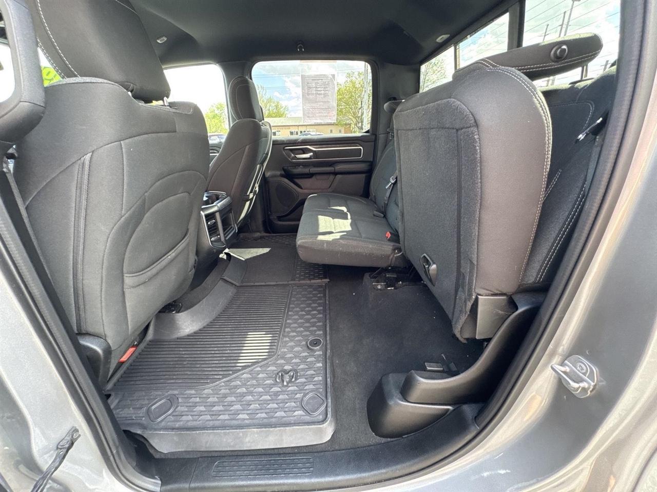 RAM 1500 Big Horn/Lone Star 4x4 Crew Cab 5'7" Box 2019