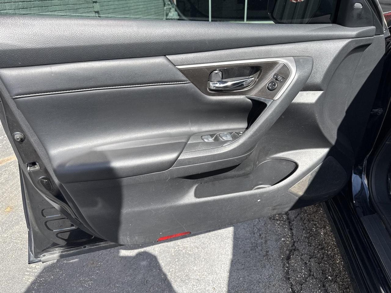 Nissan Altima 4dr Sdn I4 2.5 SL 2015