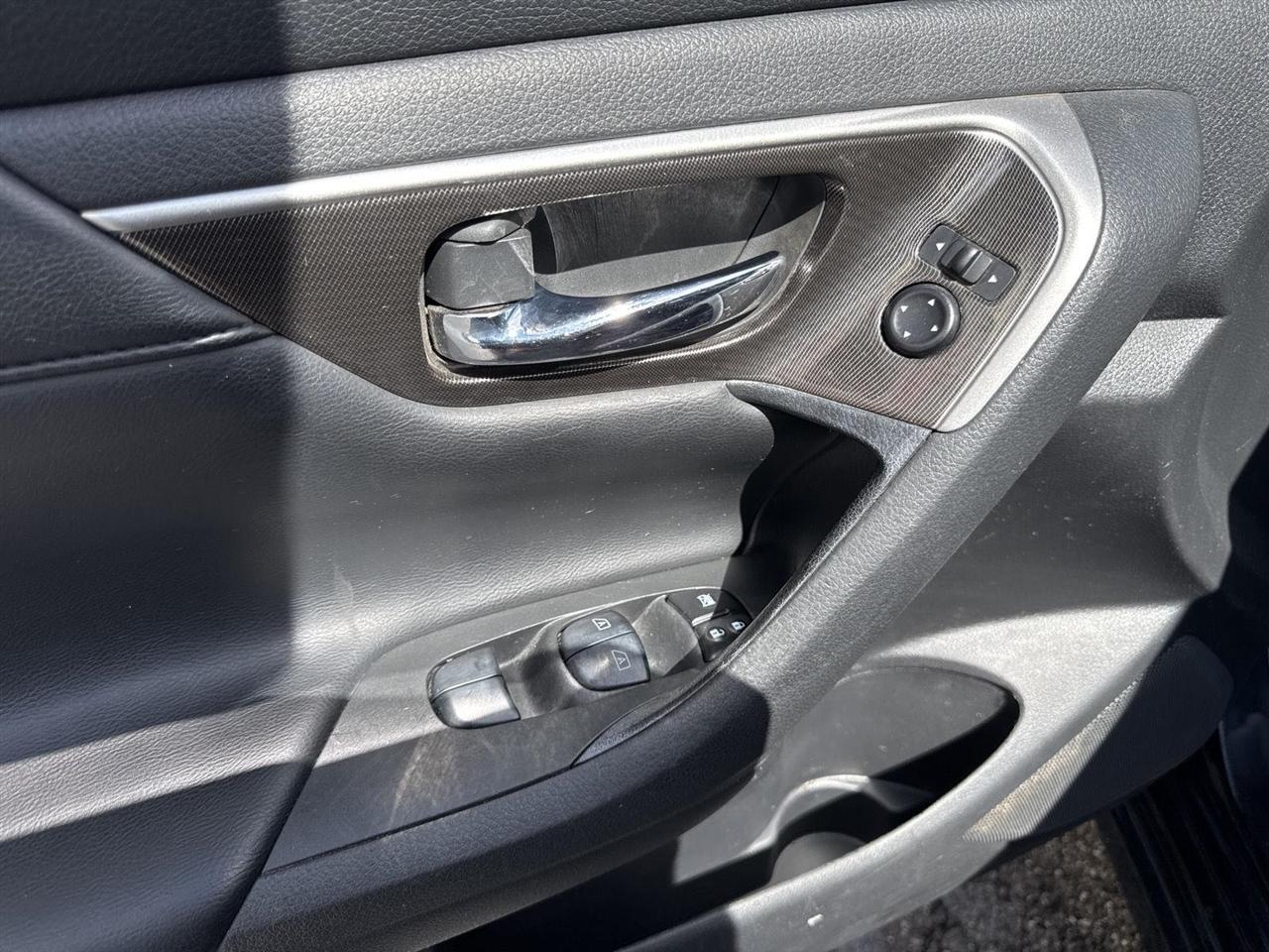 Nissan Altima 4dr Sdn I4 2.5 SL 2015