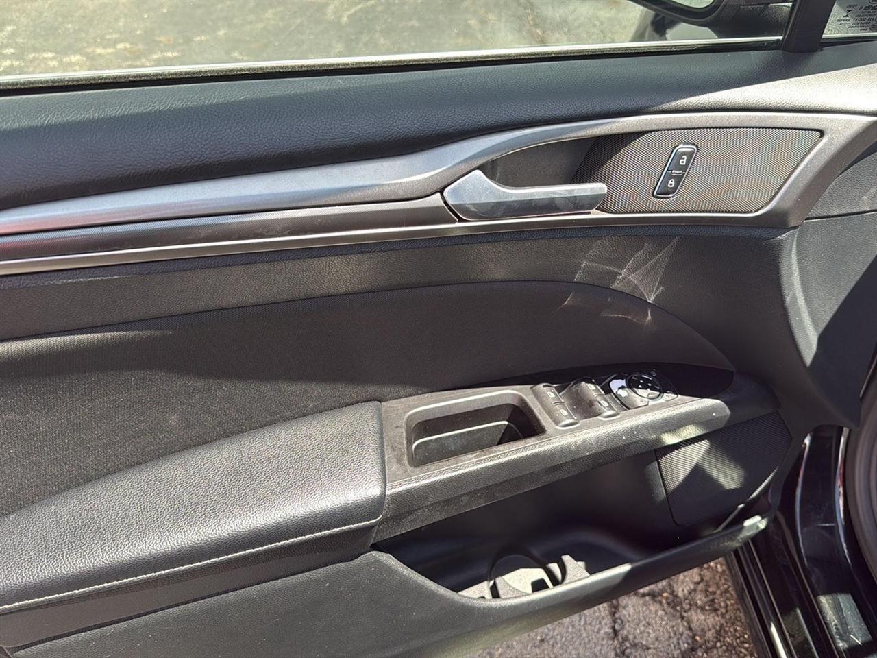 Ford Fusion SE FWD 2017