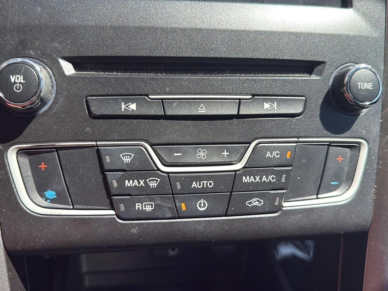 Ford Fusion SE FWD 2017