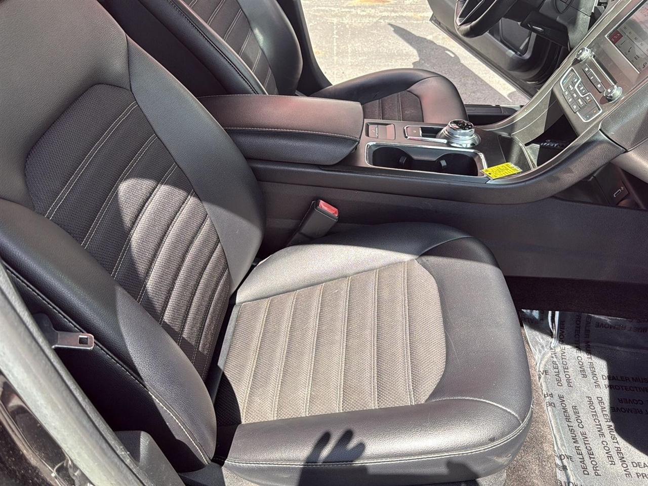 Ford Fusion SE FWD 2017