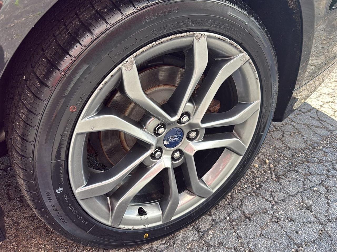 Ford Fusion SE FWD 2017