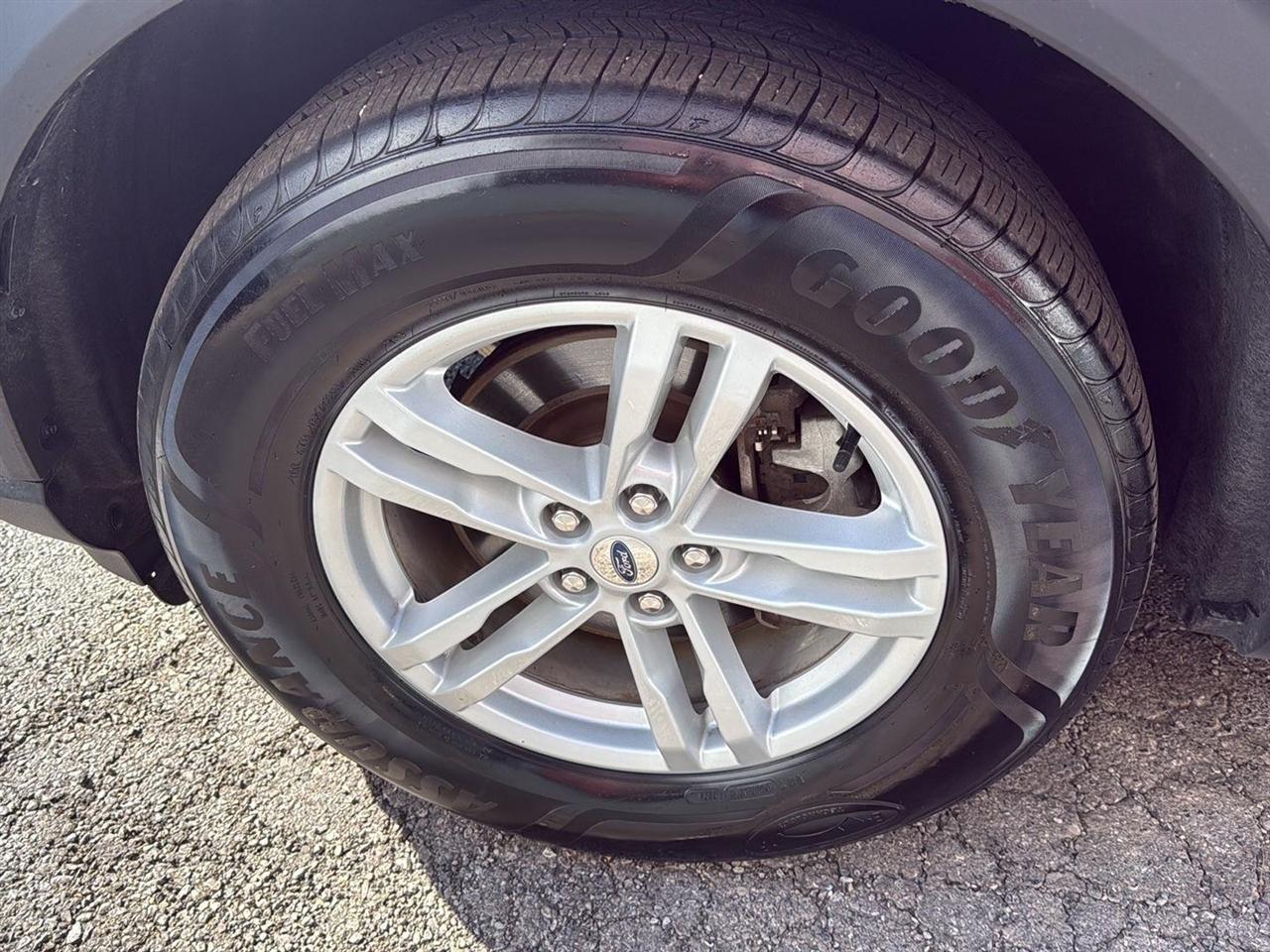 Ford Explorer XLT 4WD 2023