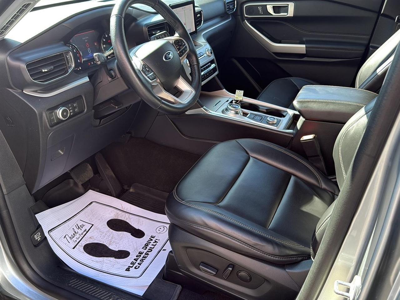 Ford Explorer XLT 4WD 2023