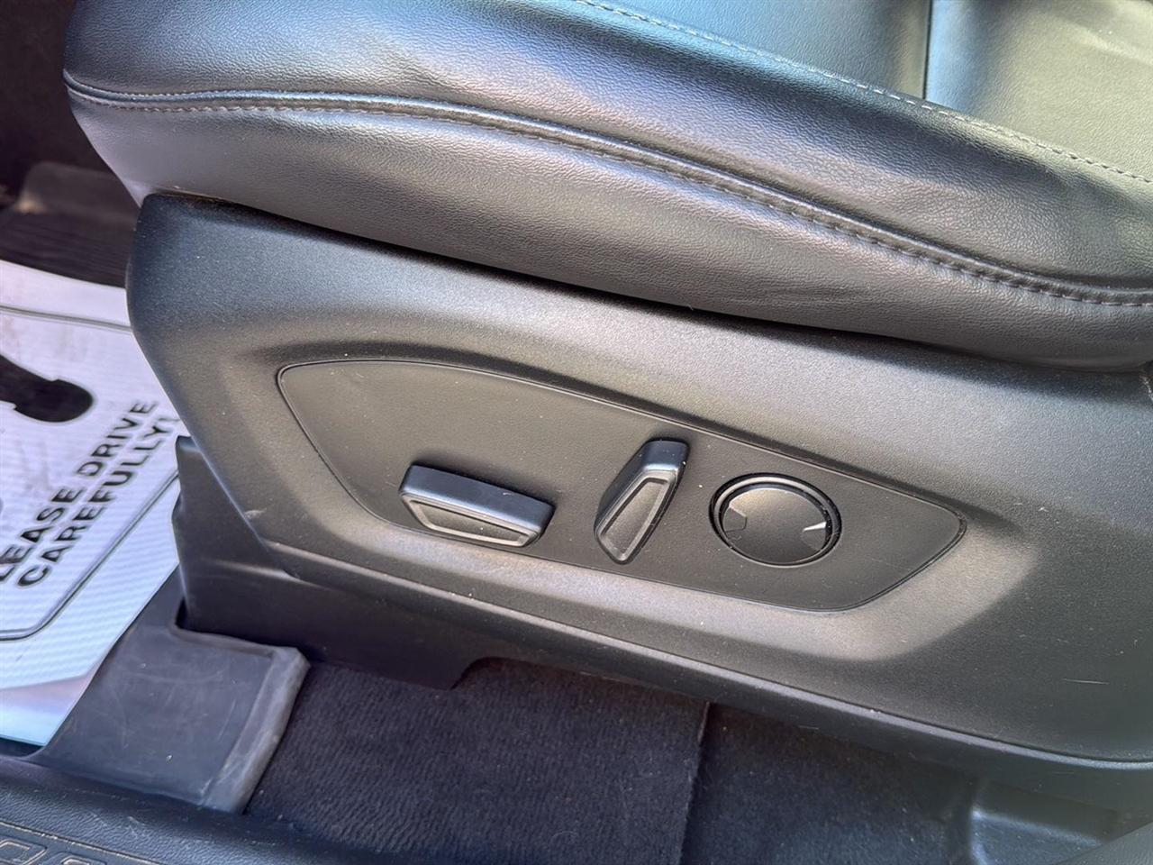 Ford Explorer XLT 4WD 2023