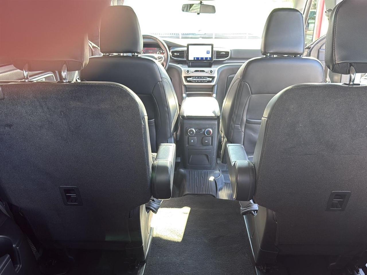 Ford Explorer XLT 4WD 2023