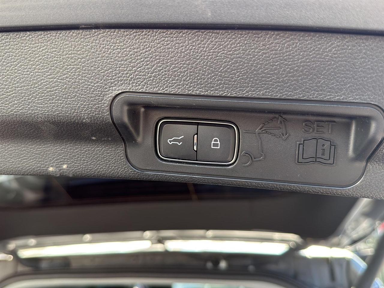 Ford Explorer XLT 4WD 2023