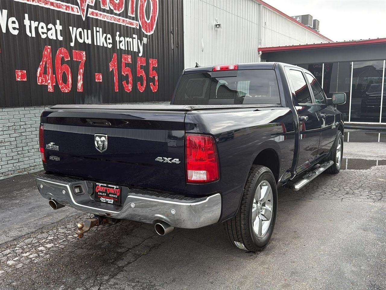 RAM 1500 Big Horn 4x4 Crew Cab 6'4" Box 2018