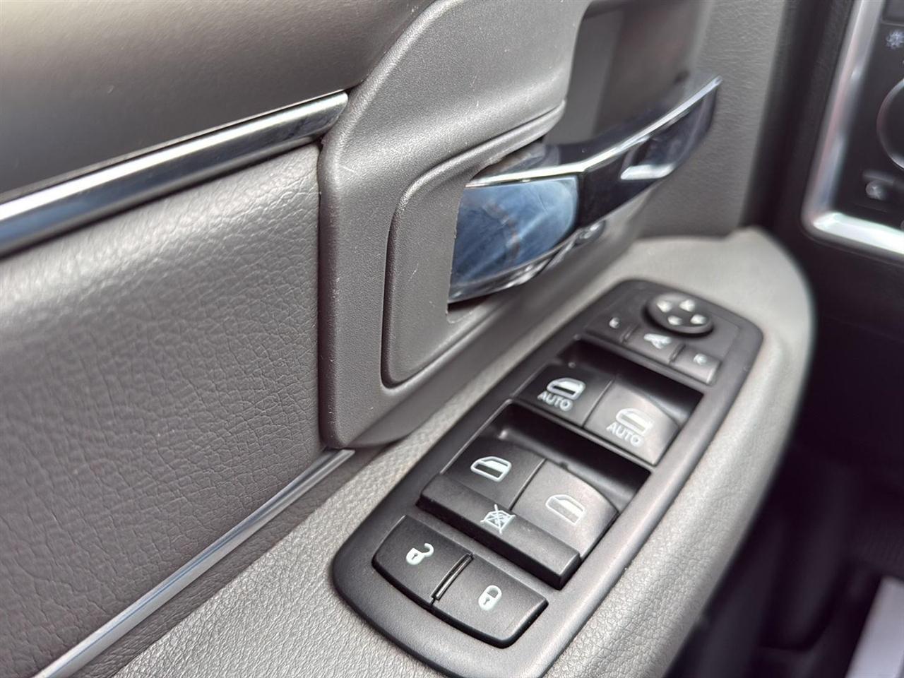 RAM 1500 Big Horn 4x4 Crew Cab 6'4" Box 2018