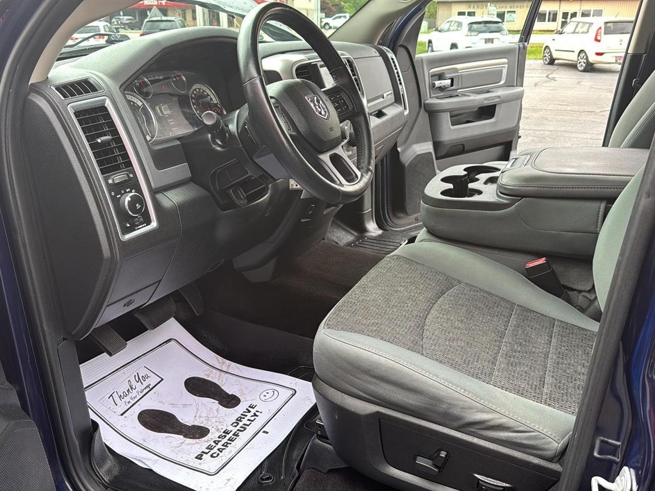 RAM 1500 Big Horn 4x4 Crew Cab 6'4" Box 2018