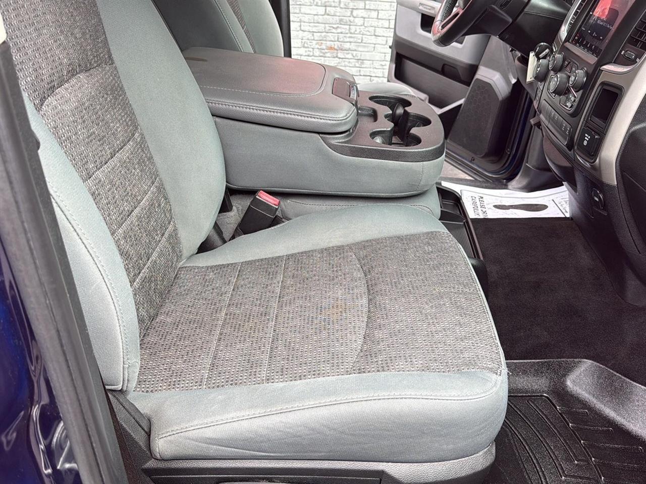 RAM 1500 Big Horn 4x4 Crew Cab 6'4" Box 2018