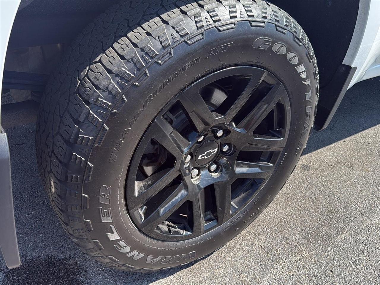 Chevrolet Silverado 1500 4WD Crew Cab 157" RST 2022