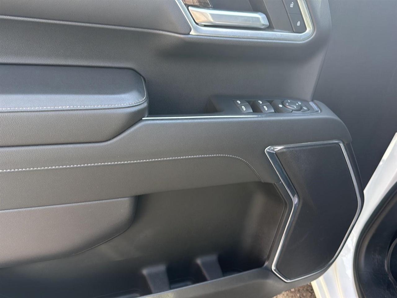 Chevrolet Silverado 1500 4WD Crew Cab 157" RST 2022