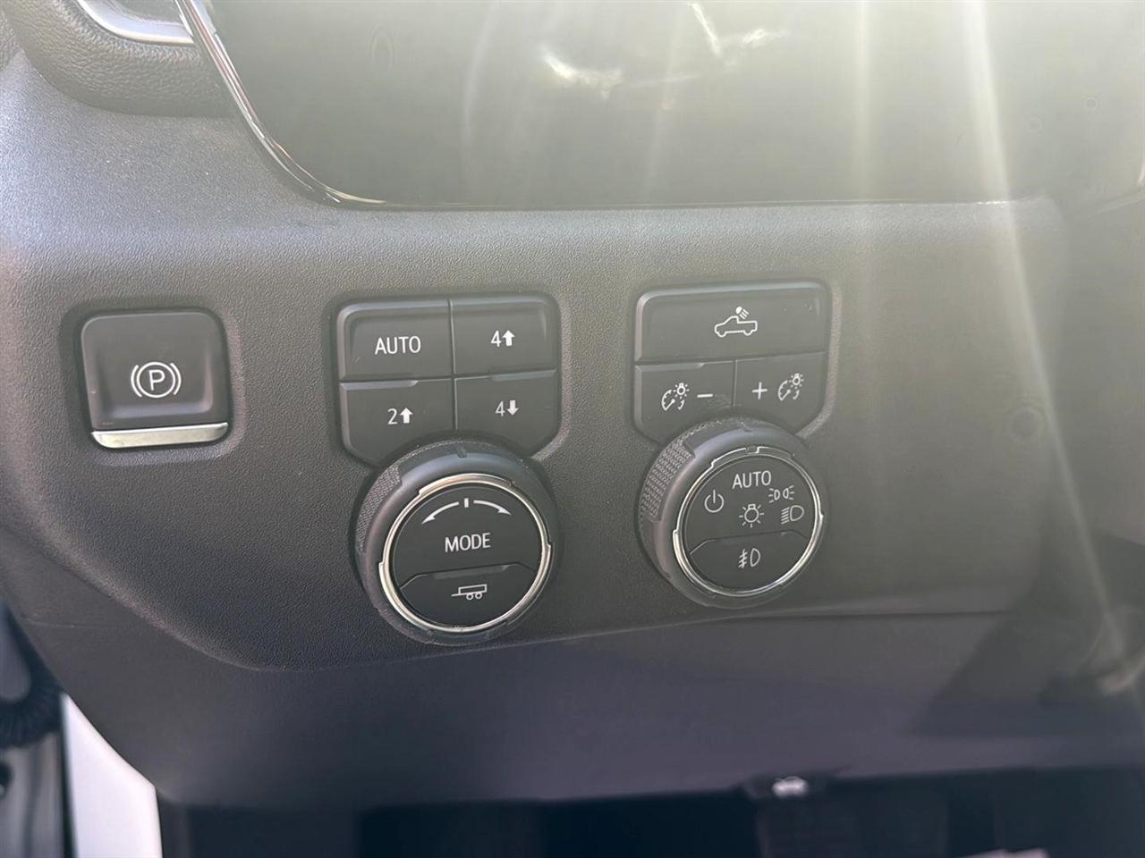 Chevrolet Silverado 1500 4WD Crew Cab 157" RST 2022